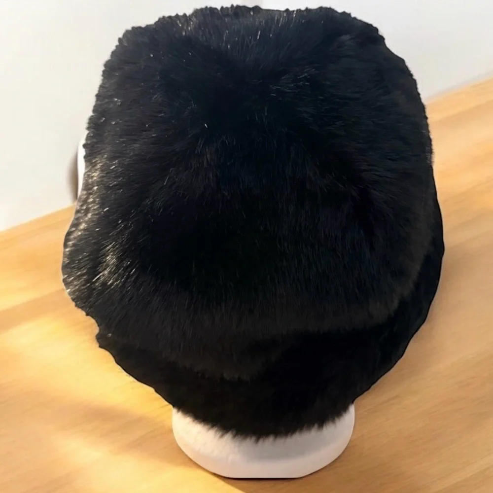 SJ Black Faux Fur Winter Hat Plush Lined Beanie One Siz Elegant Black Faux Fur